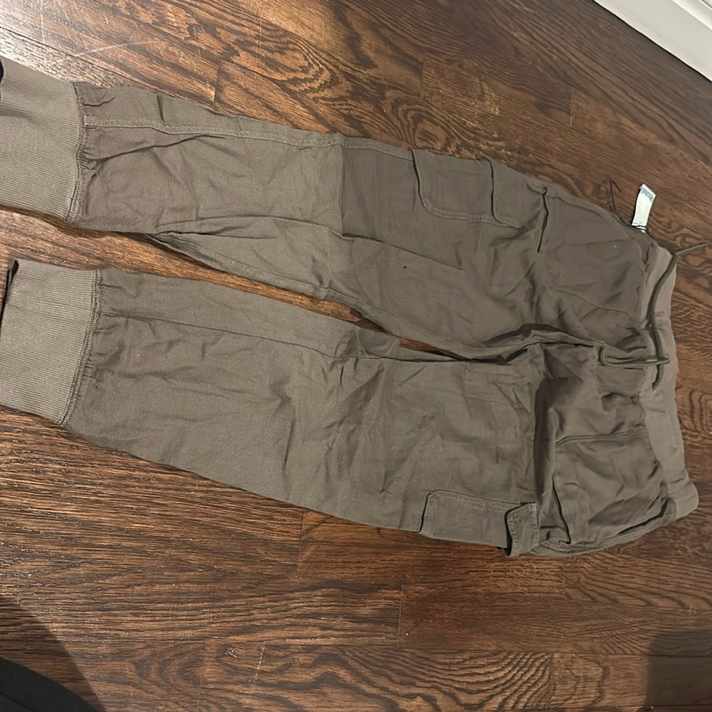 Aritzia (community) tagged small army green cargo pants